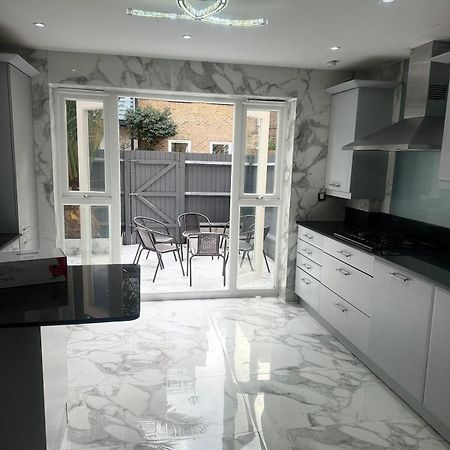 Tina Guest House Лондон Экстерьер фото