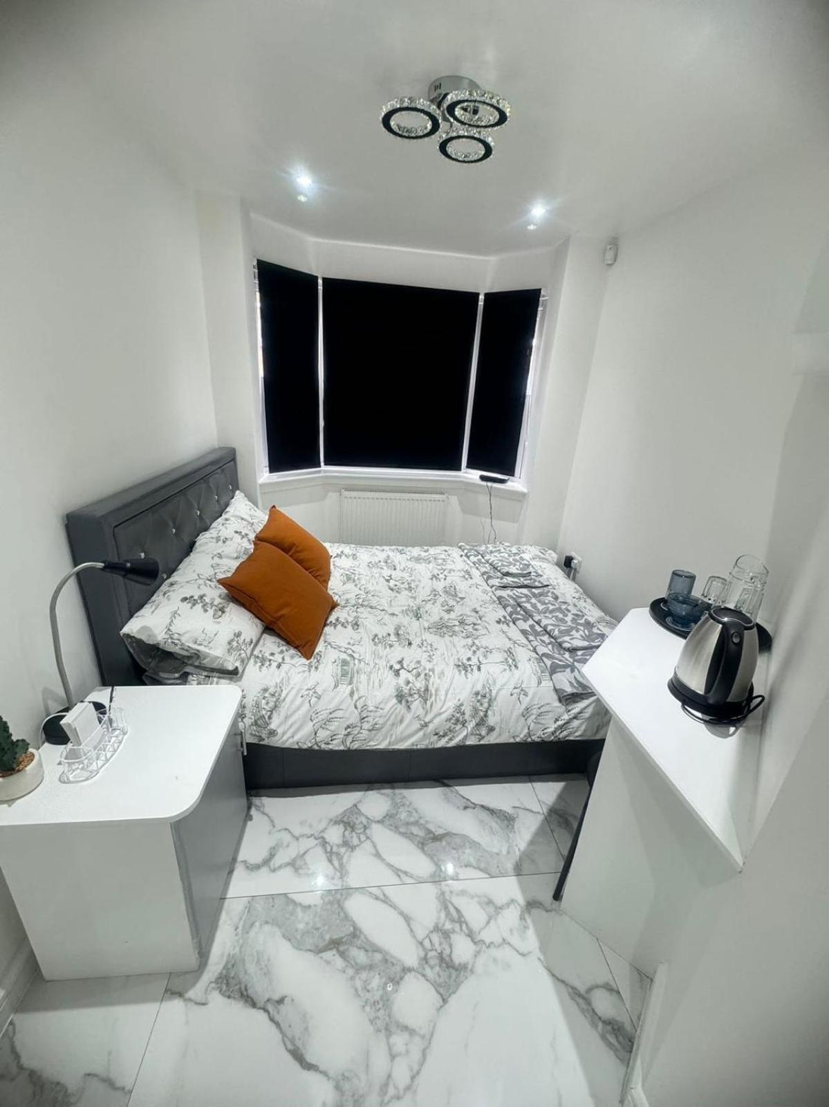Tina Guest House Лондон Экстерьер фото